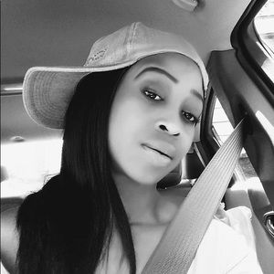 Meet your Posher, Antoya